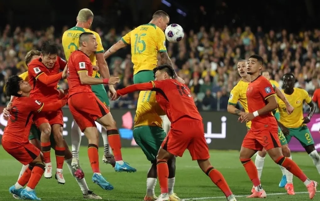 包含羽毛球大奖赛焦点战:剑门雄狮队大胜徽州雷豹队,外线火力全开。关键战拿下信心的词条 包含羽毛球大奖赛焦点战:剑门雄狮队大胜徽州雷豹队,外线火力全开。关键战拿下信心的词条