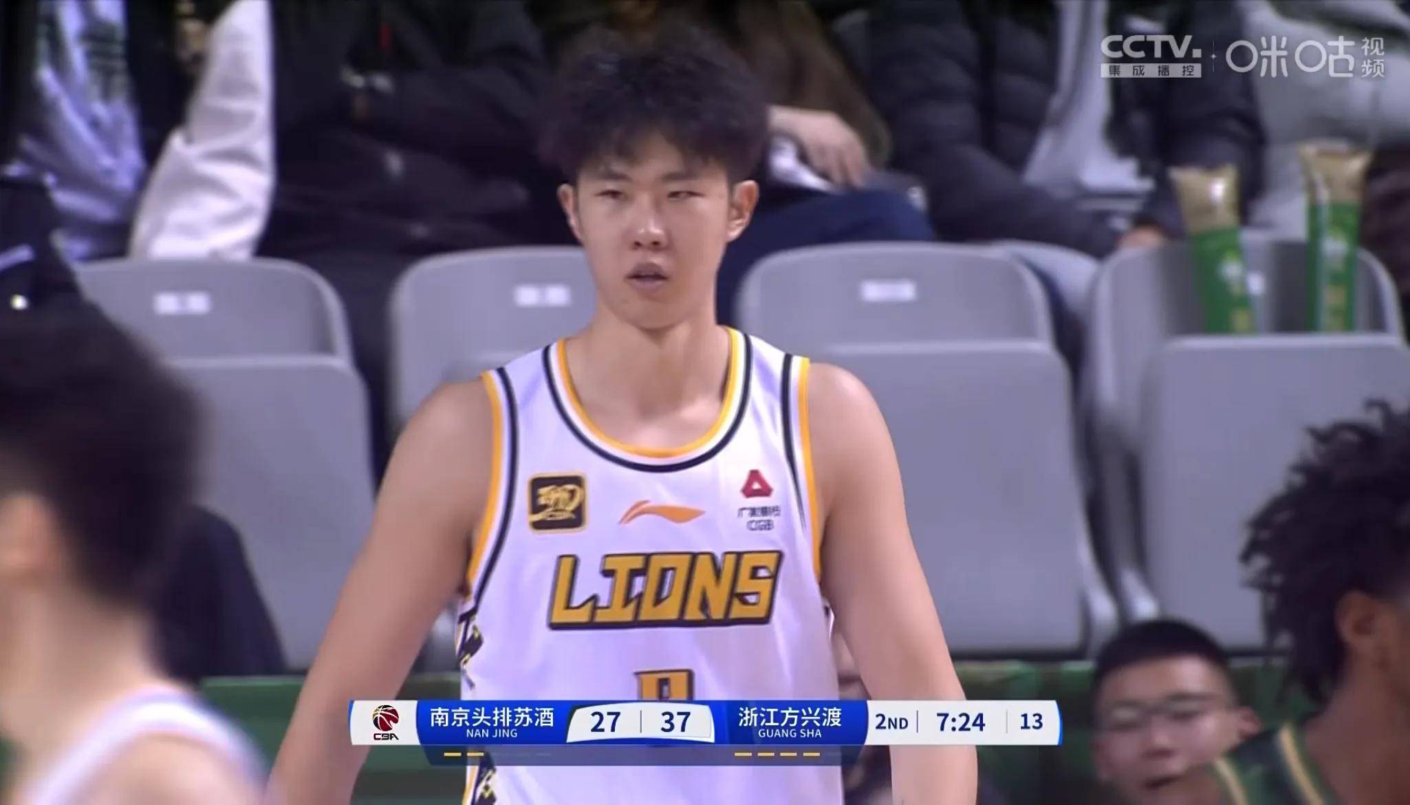 乐动app下载 - 库里38分里程碑之夜 