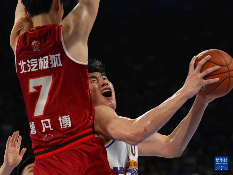 赛后体能课后；北京国安主帅复盘备战CBA季后赛；压力陡增；球队文化再被提及的简单介绍