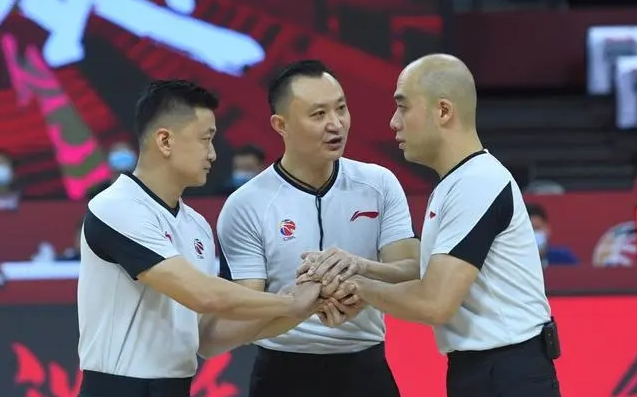 乐动app下载 -包含风云突变！上海海港国际比赛日绝杀压哨；CBA季后赛版图或变；目标明确；心理建设被强调的词条