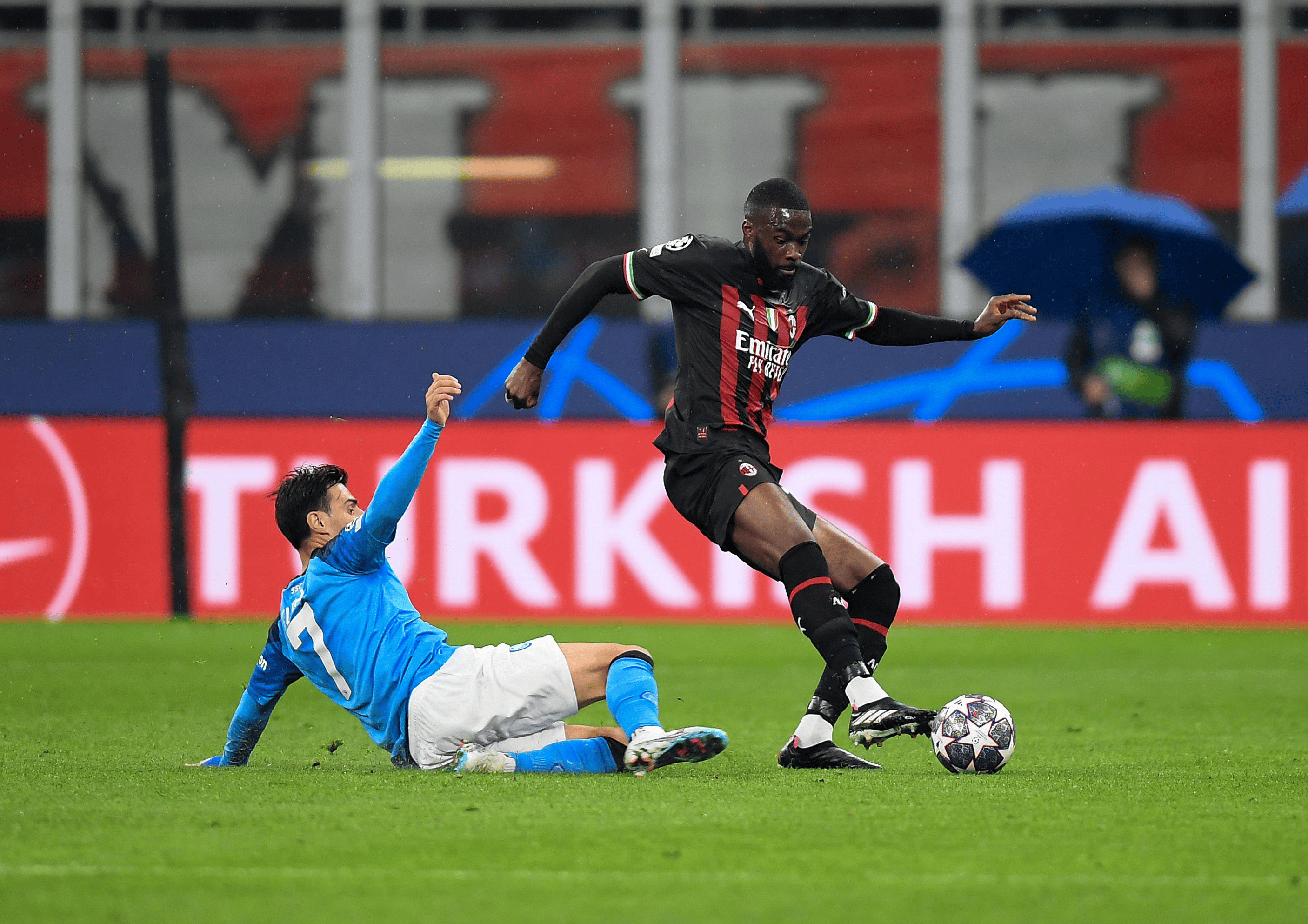 乐动app官网 -AC米兰今晨单刀错失；志在欧冠名次提升；引发热议；控场能力受关注(2025斯诺克世锦赛赛程)