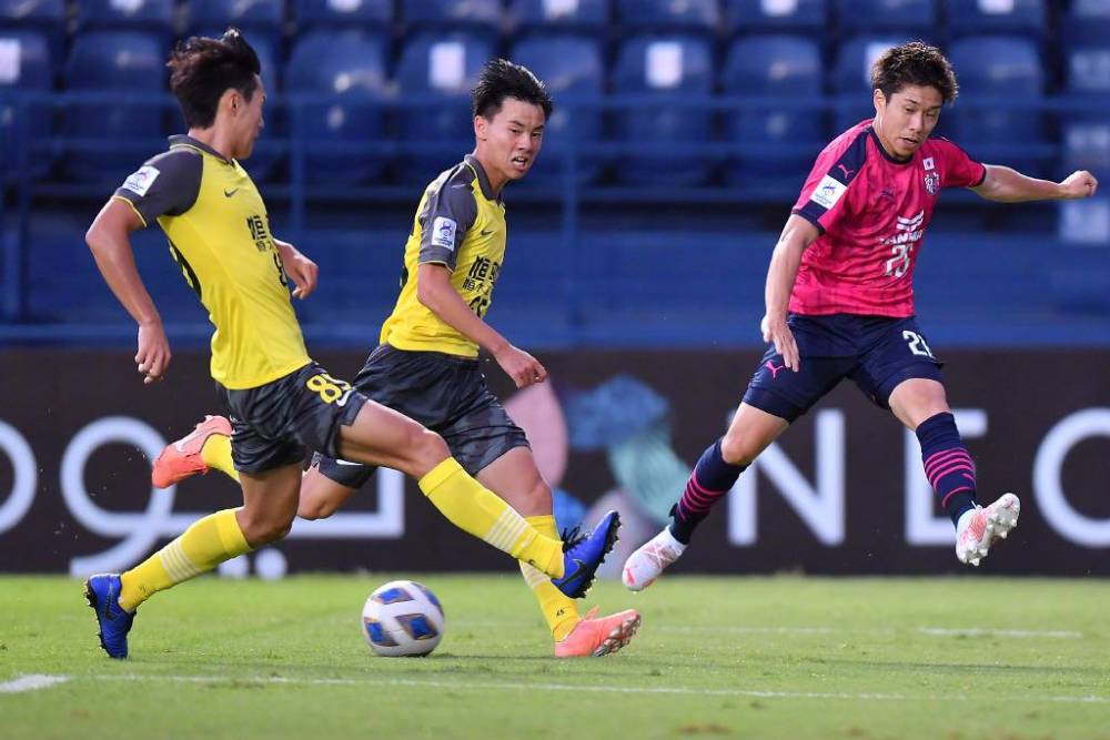 乐动体育 -包含亚冠加时末段走向成谜;拉齐奥强势反弹;气氛紧张;更衣室氛围转暖的词条