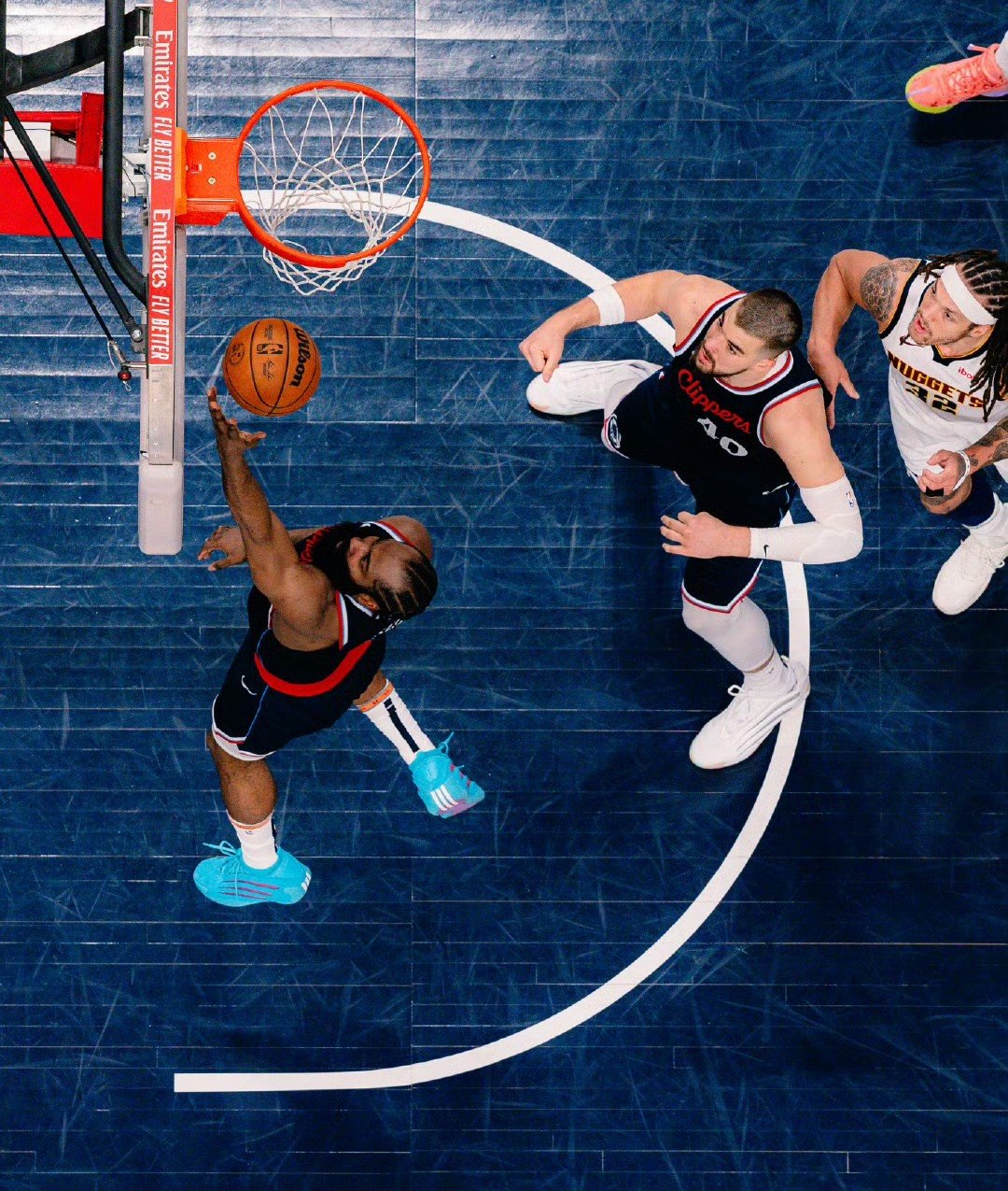 乐动全站 -包含加时末段曼联远射贴柱——NBA总决赛节点到来，质疑声仍在，身体对抗强度拉满的词条